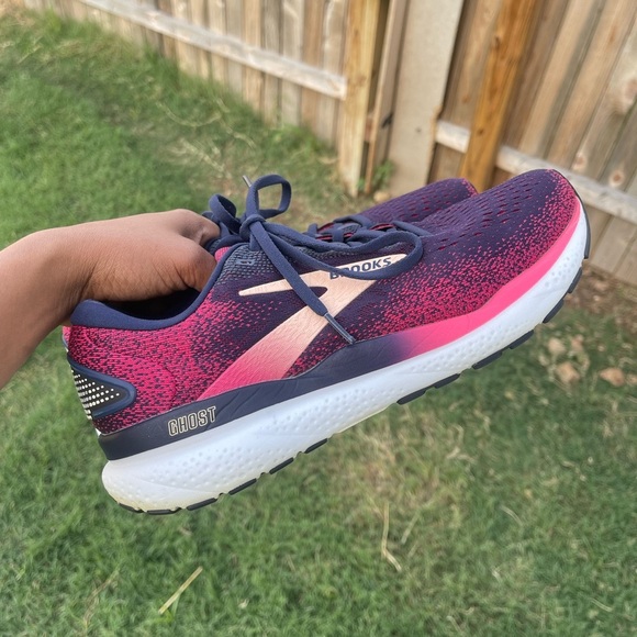Brooks Ghost 16 Women’s Size 10B Wide Running Shoes Peacoat/Raspberry/Apricot - Picture 1 of 8